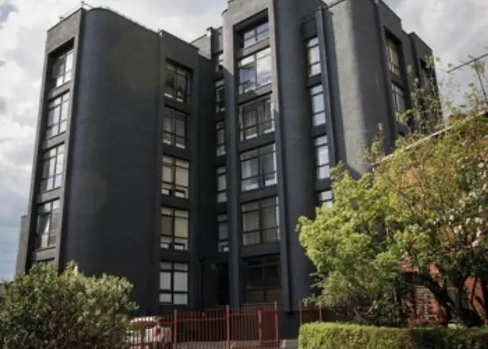 Near Bus Station 아파트 *